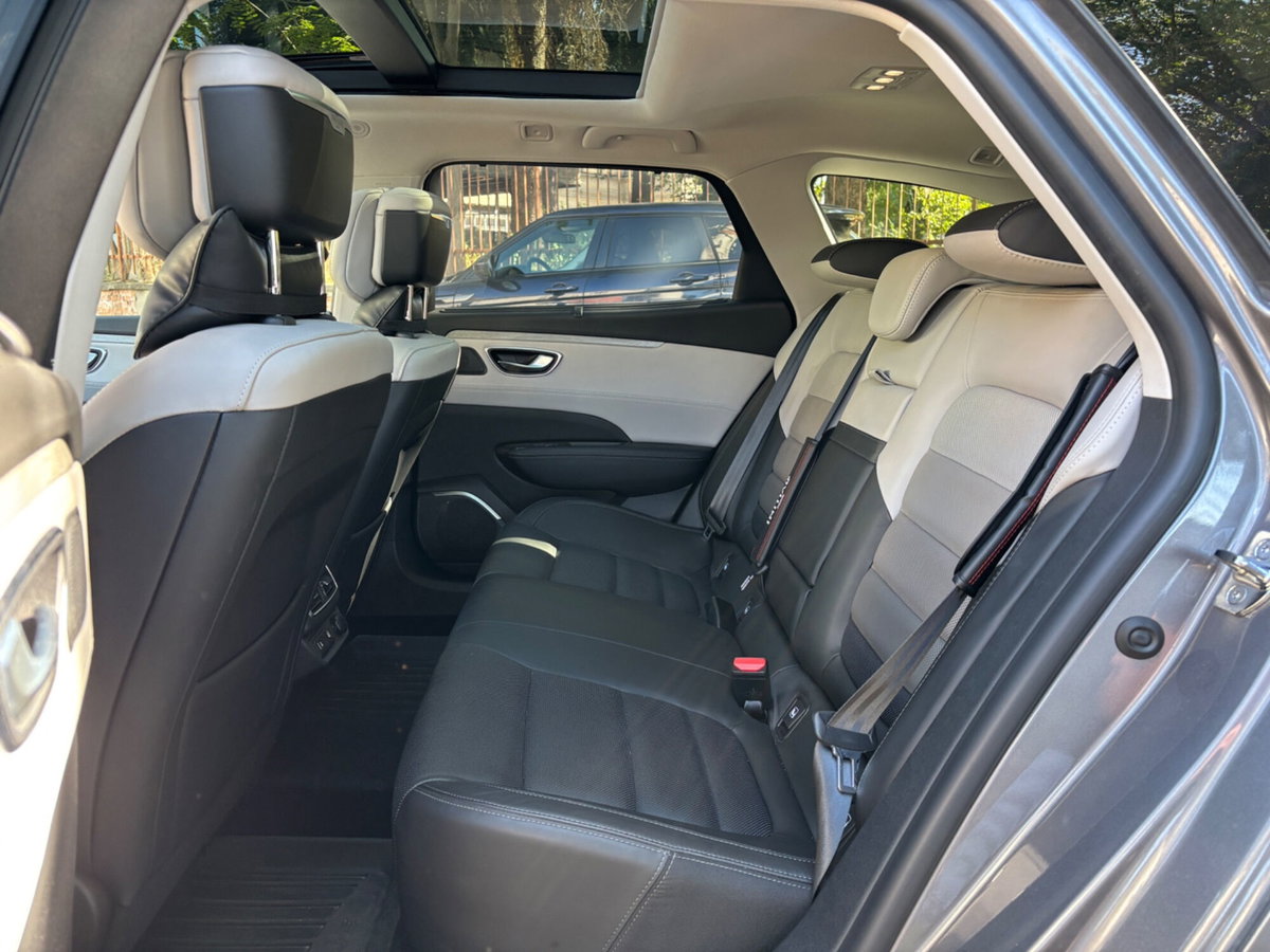 Renault Talisman SporTour 225 CV EDC FAP Initiale Paris 4Control (11)