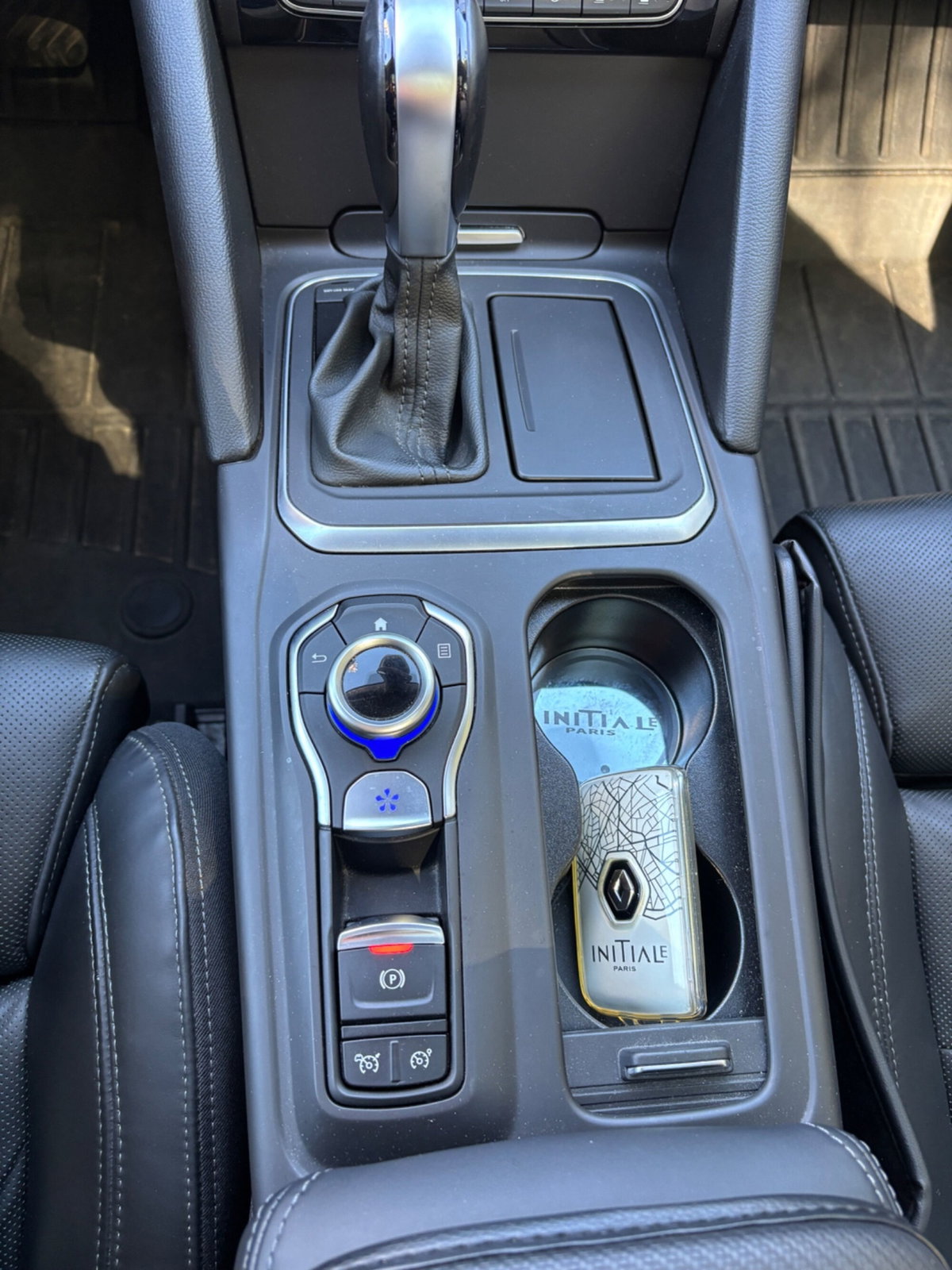 Renault Talisman SporTour 225 CV EDC FAP Initiale Paris 4Control (16)