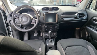 Jeep Renegade 1.3 T4 190CV PHEV 4xe AT6 Limited (13)