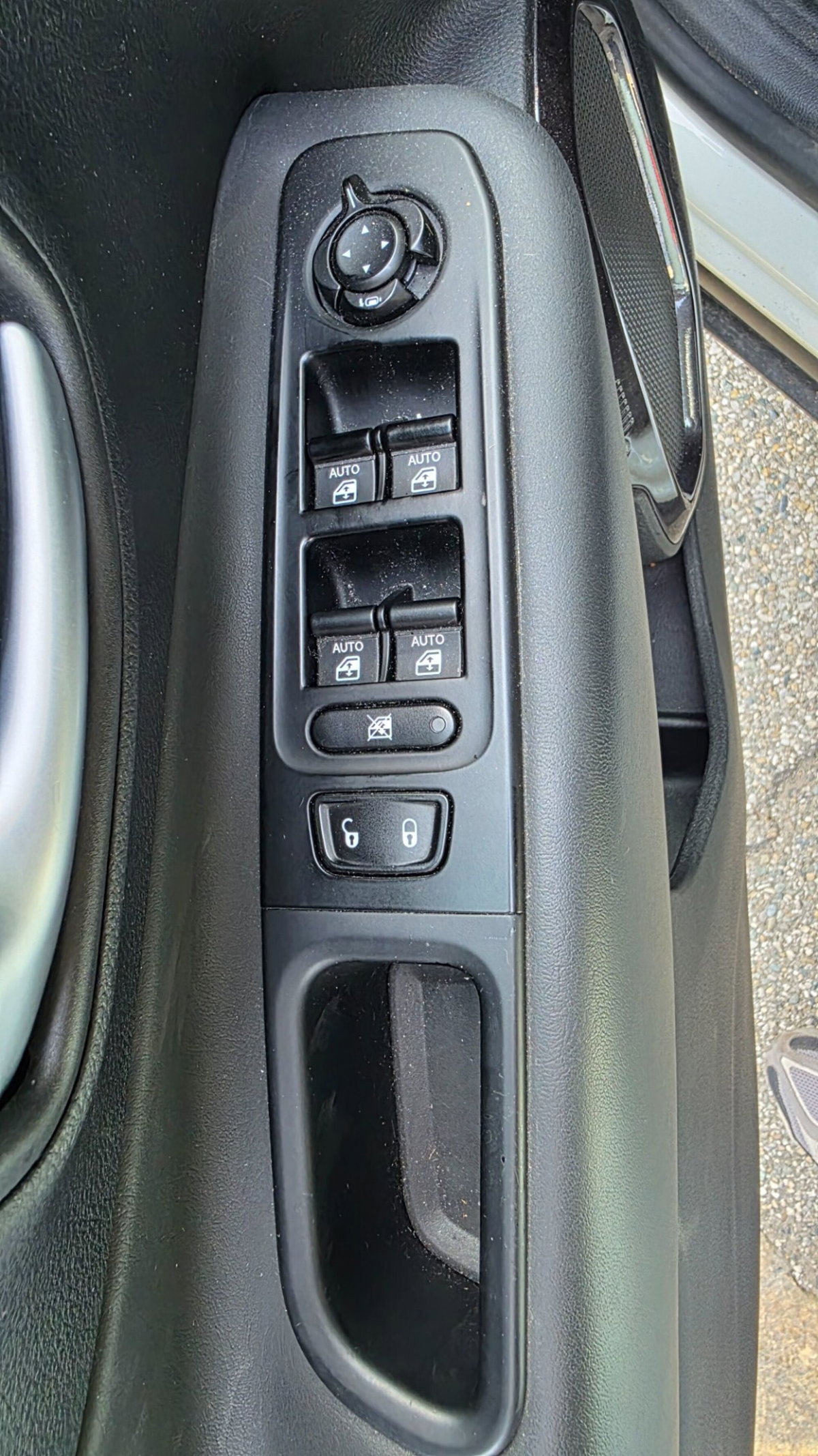 Jeep Renegade 1.3 T4 190CV PHEV 4xe AT6 Limited (14)