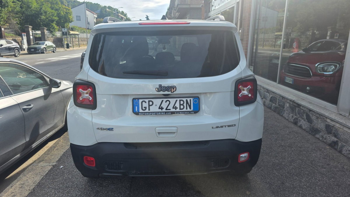 Jeep Renegade 1.3 T4 190CV PHEV 4xe AT6 Limited (5)