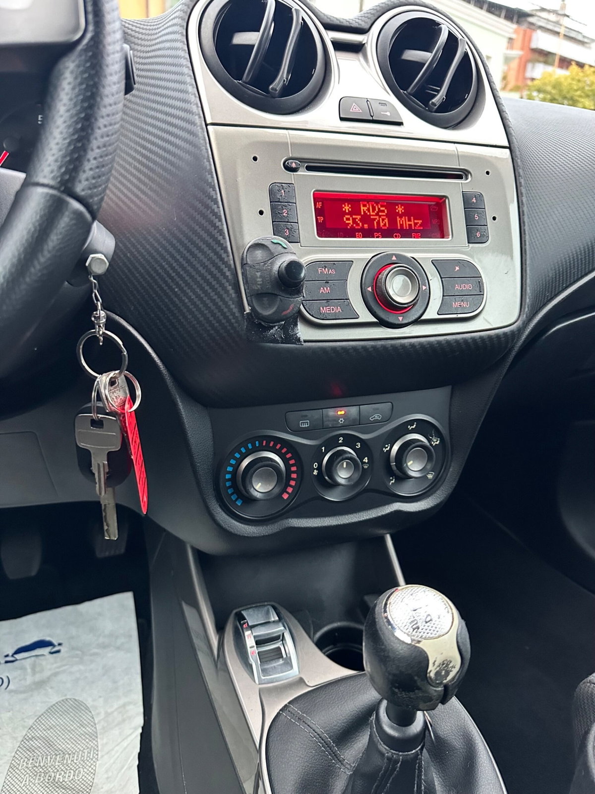 Alfa Romeo MiTo 1.3 JTDm-2 95 CV S&S Distinctive Sport Pack (17)