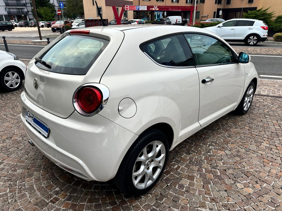 Alfa Romeo MiTo 1.3 JTDm-2 95 CV S&S Distinctive Sport Pack (8)