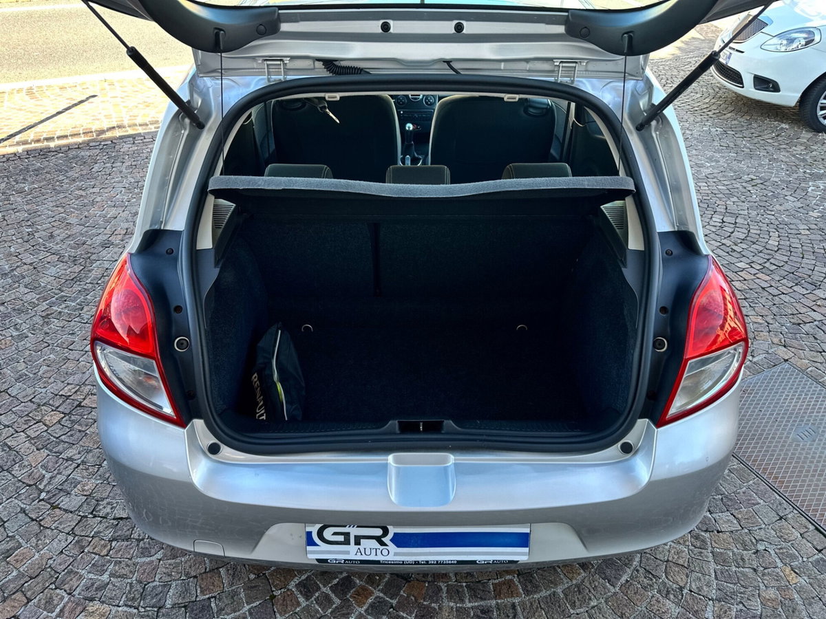 Renault Clio 1.2 16V 3 porte Dynamique (18)