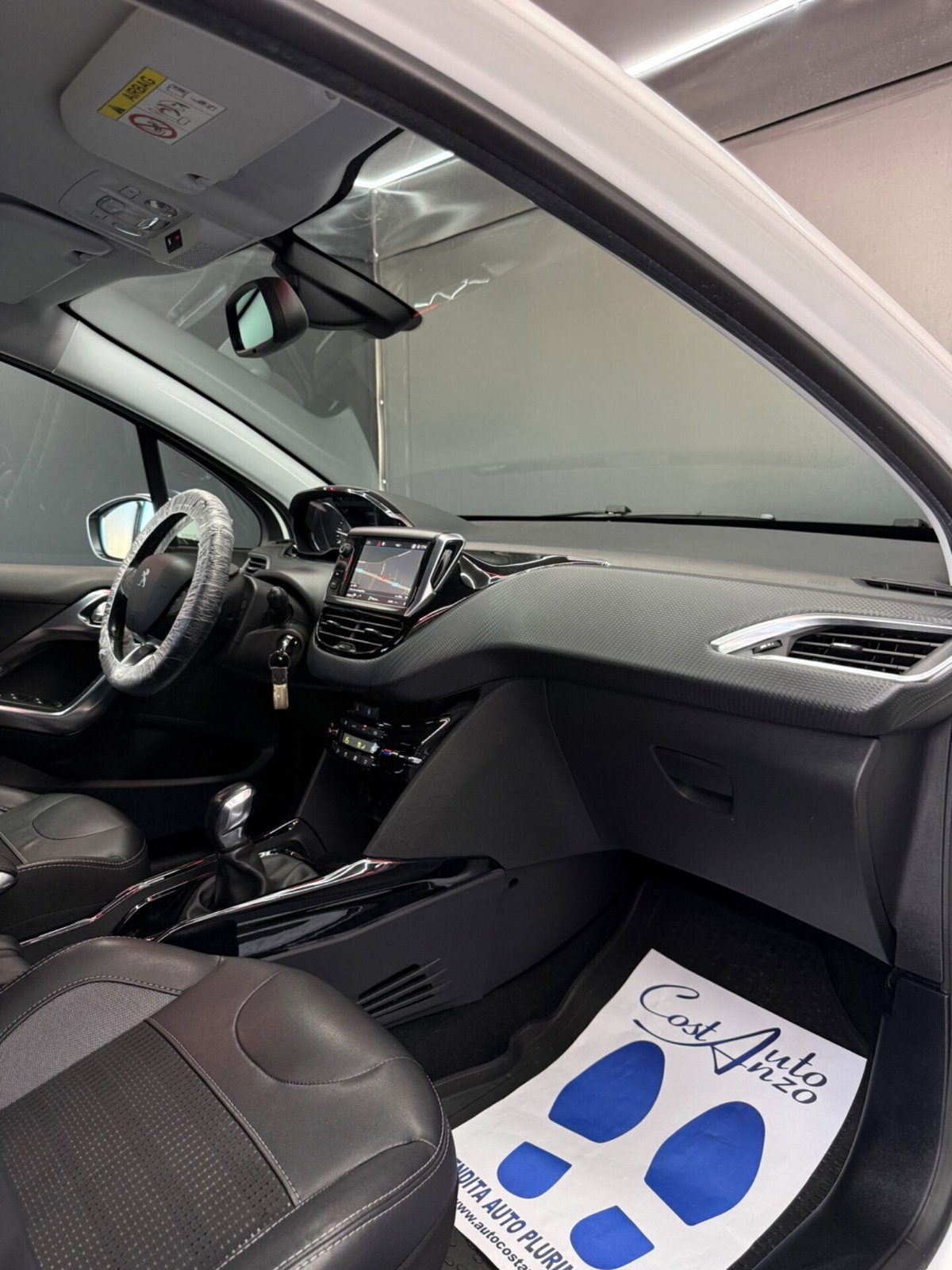 Peugeot 2008 100 S&S Allure (10)