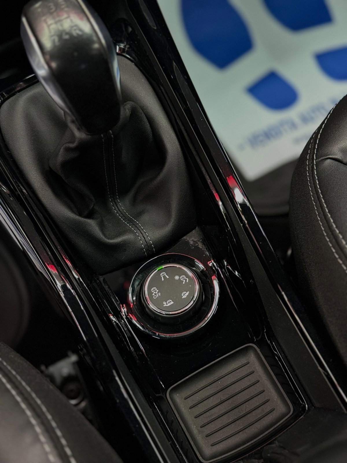 Peugeot 2008 100 S&S Allure (14)