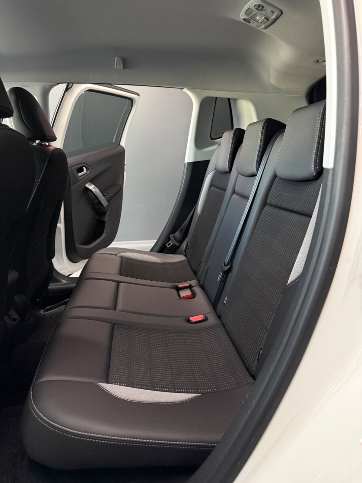 Peugeot 2008 100 S&S Allure (18)