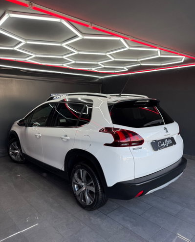 Peugeot 2008 100 S&S Allure (5)