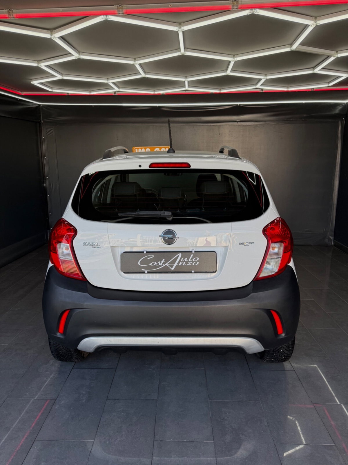 Opel Karl Rocks 1.0 73 CV (6)