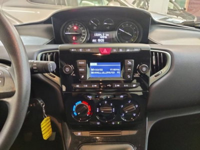 Lancia Ypsilon 1.0 FireFly 5 porte S&S Hybrid Ecochic Silver (11)