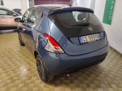 Lancia Ypsilon 1.0 FireFly 5 porte S&S Hybrid Ecochic Silver (7)