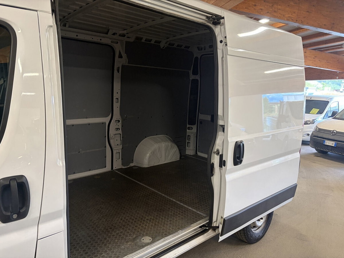 Citroen Jumper Furgone 33 L3H2 2.2 diesel 140cv S&S (12)