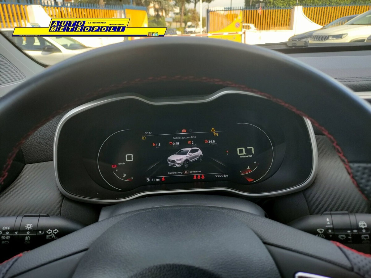 Mg ZS ZS 1.5 Luxury (14)