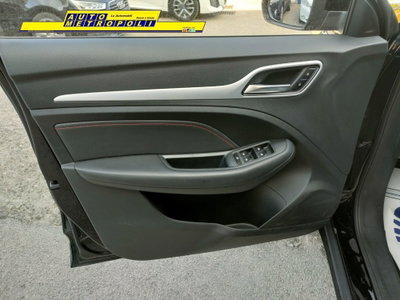 Mg ZS ZS 1.5 Luxury (17)