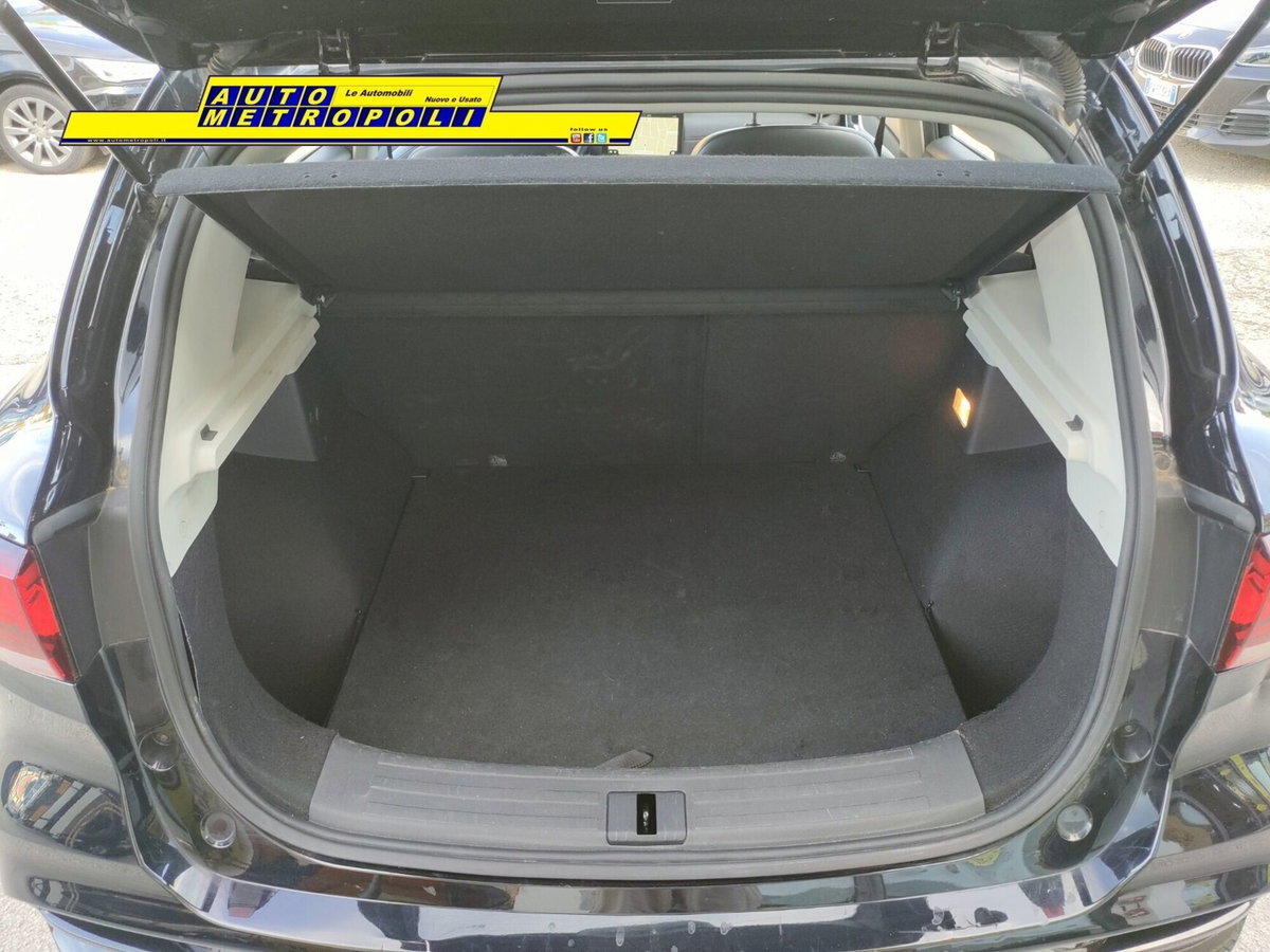 Mg ZS ZS 1.5 Luxury (19)