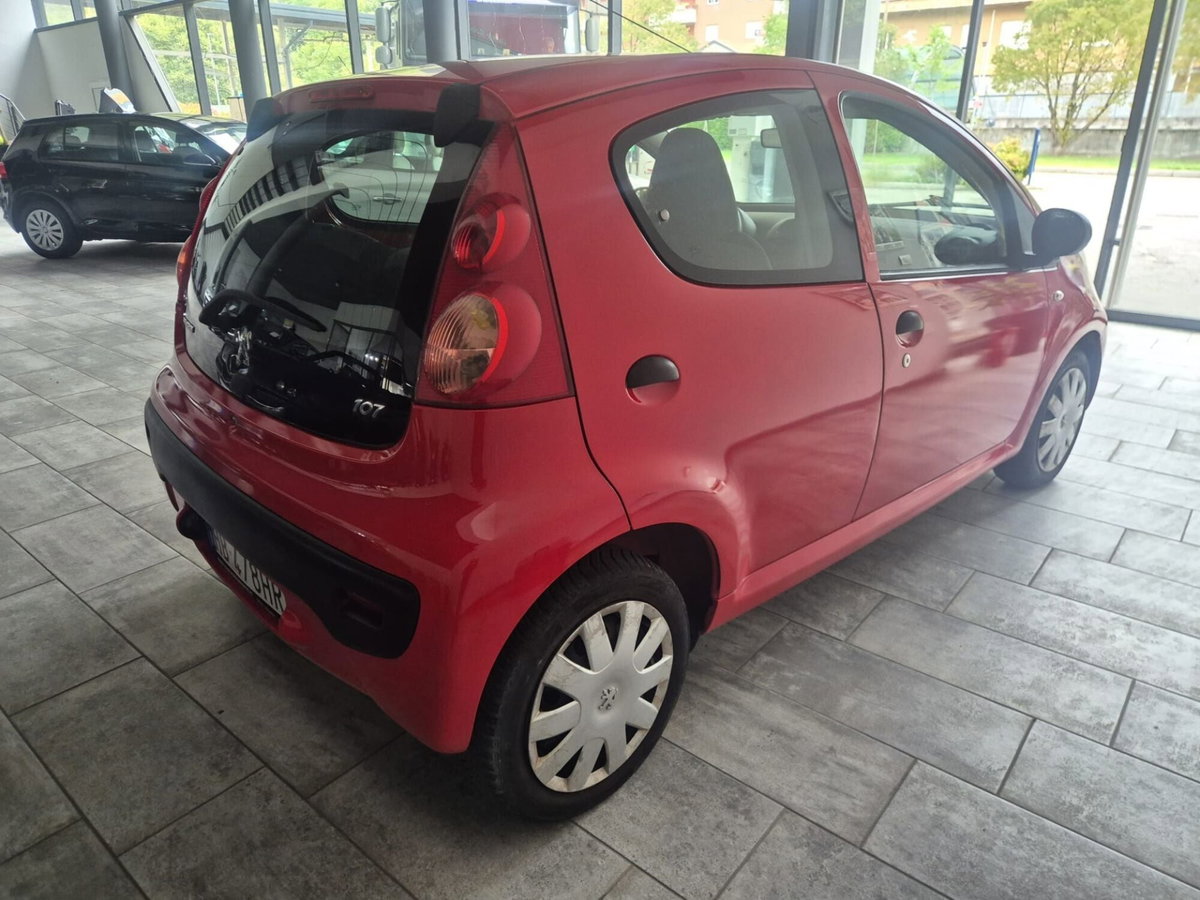 Peugeot 107 68CV 5p. Urban Move (2)