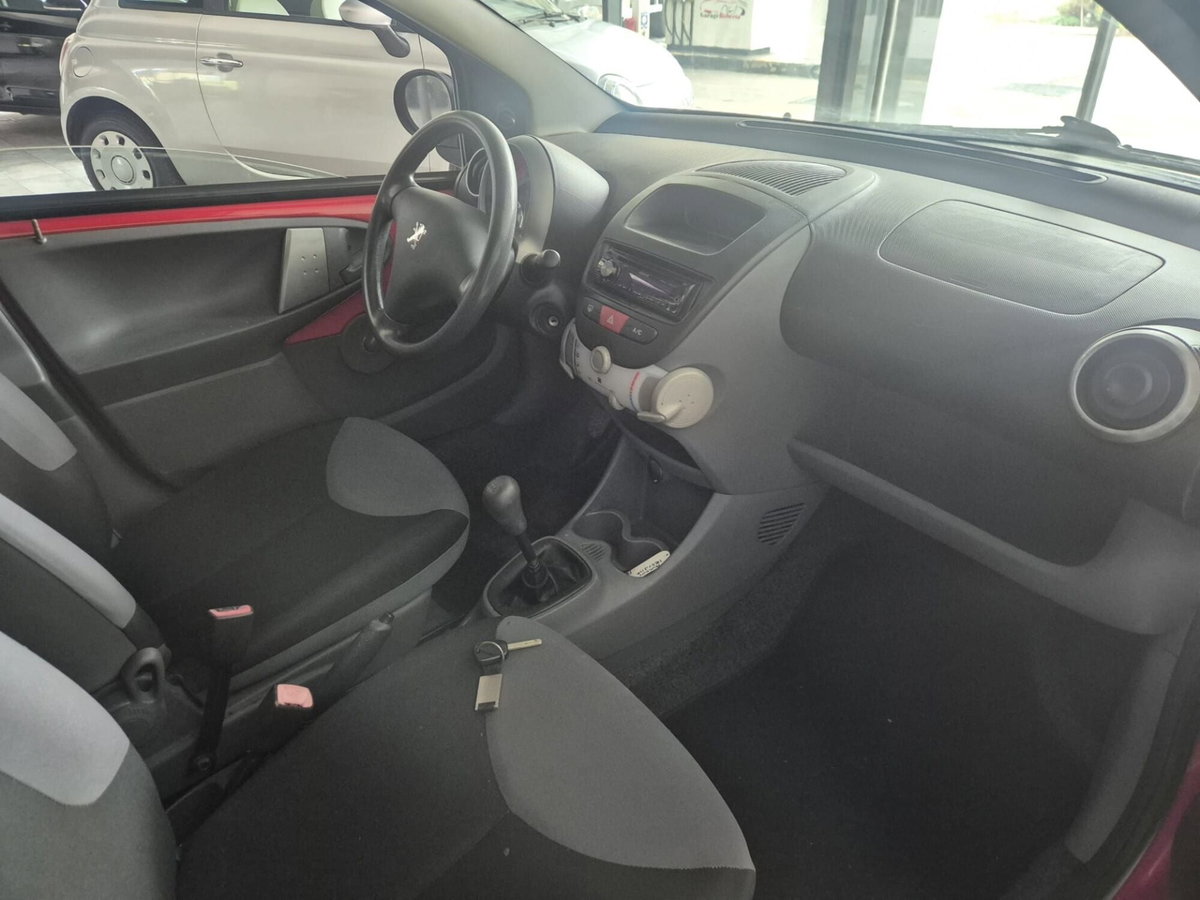 Peugeot 107 68CV 5p. Urban Move (5)
