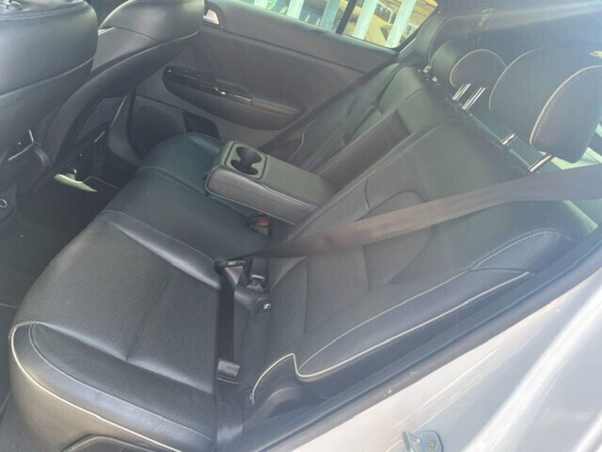 Kia Sportage 2.0 CRDI 185 CV AWD GT Line (8)