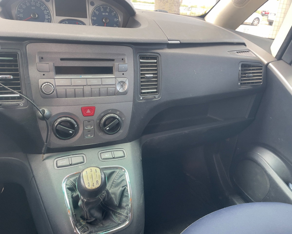 Lancia Musa 1.3 Multijet 16V 70 CV Oro (9)