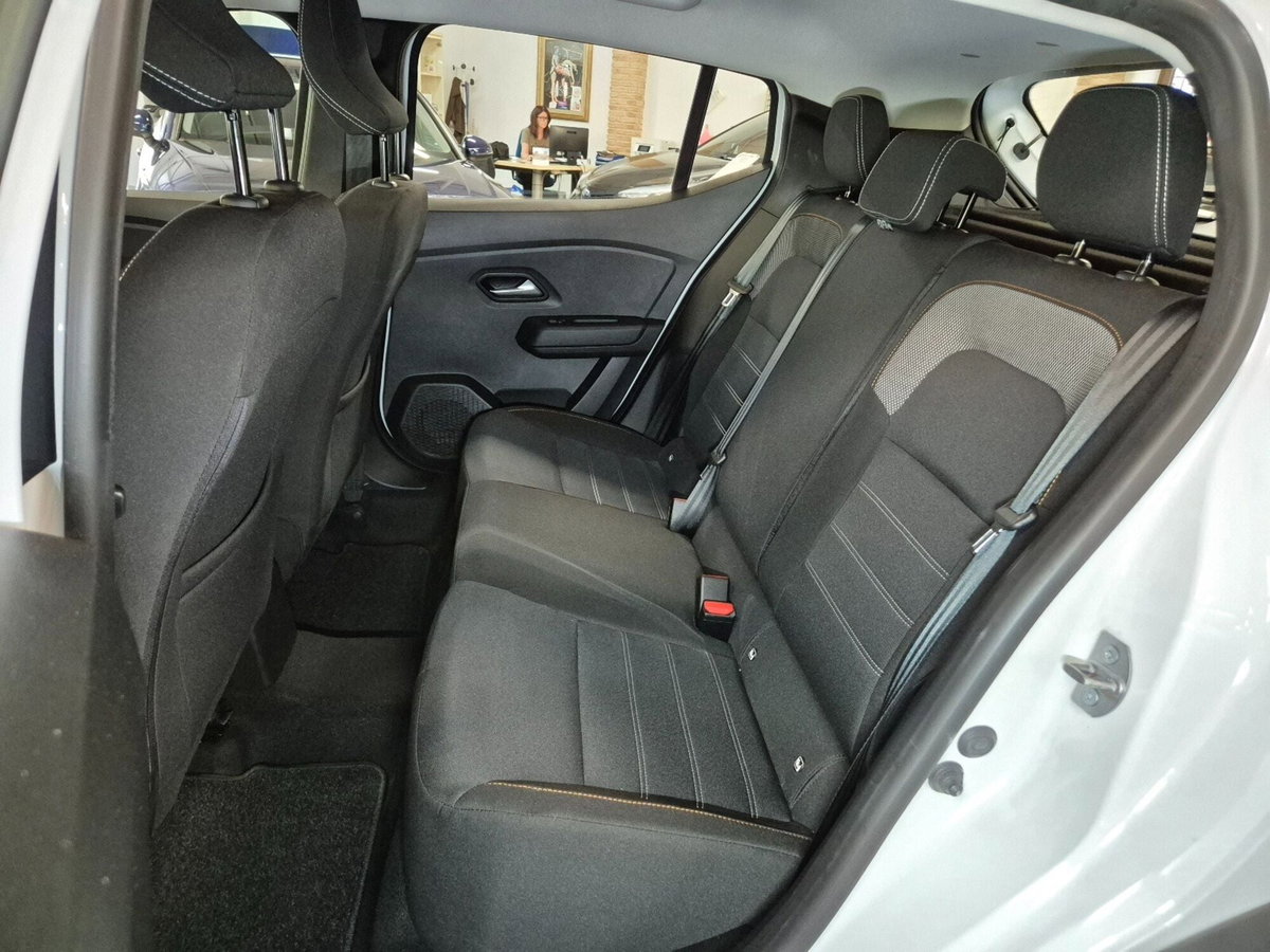 Dacia Sandero Stepway 1.0 TCe 90 CV Comfort (8)