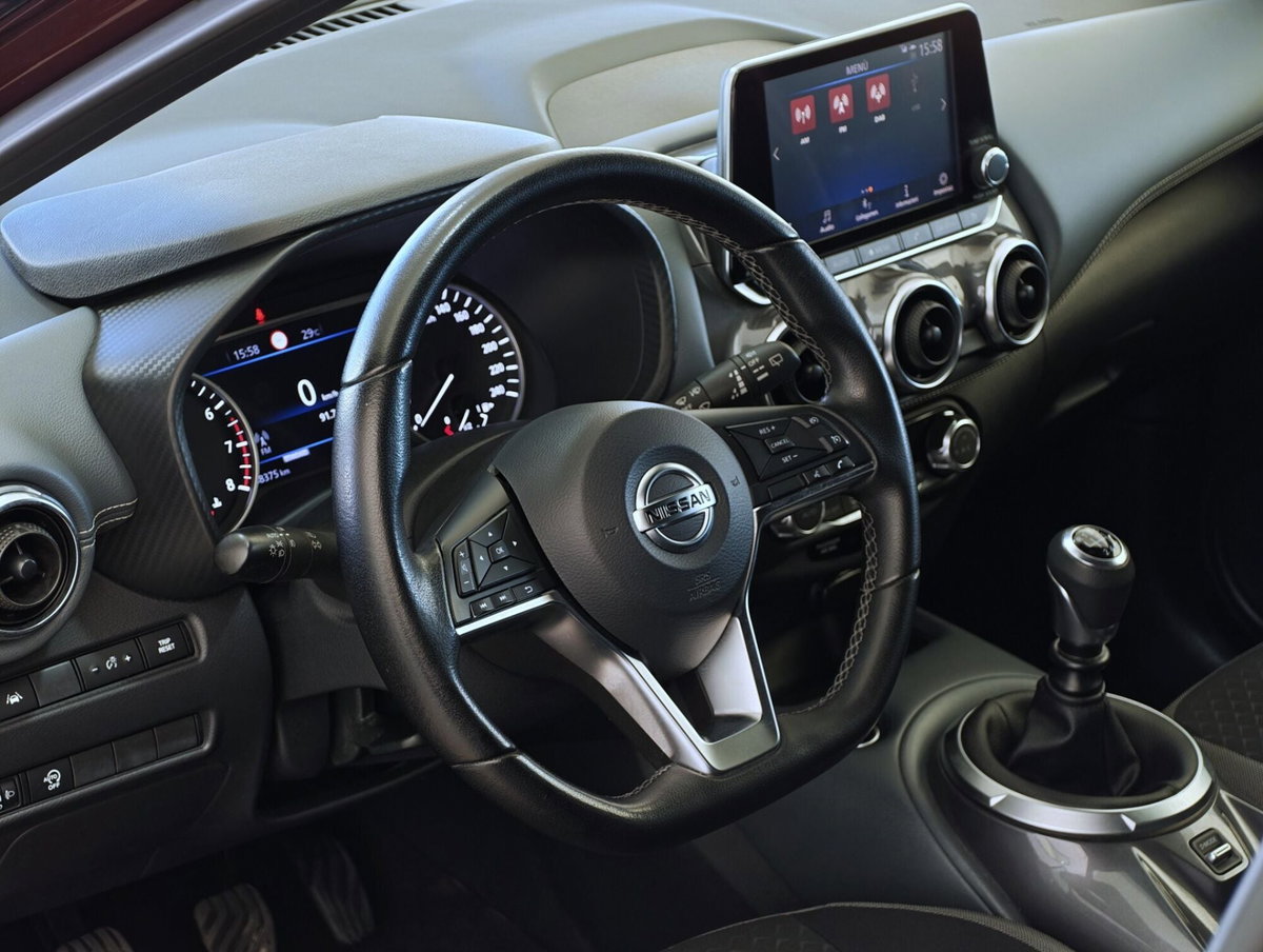 Nissan Juke 1.0 dig-t N-Connecta 114cv (15)