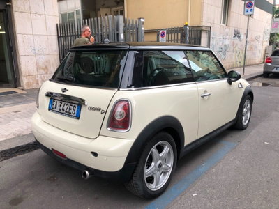 MINI Mini 1.6 16V Cooper D (7)