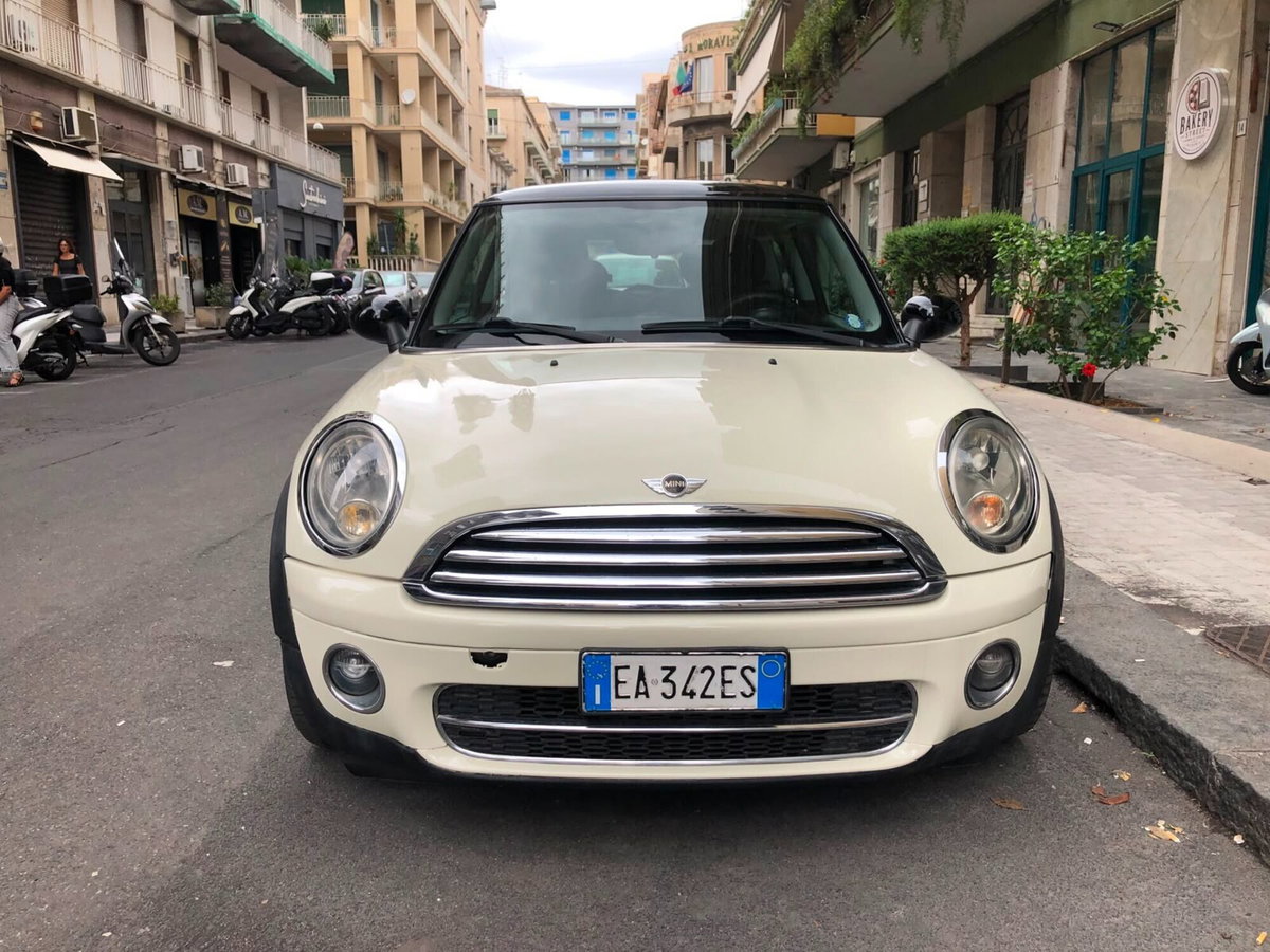 MINI Mini 1.6 16V Cooper D (8)