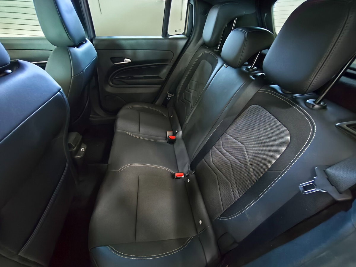 Jeep Avenger 1.2 turbo Summit fwd 100cv (12)