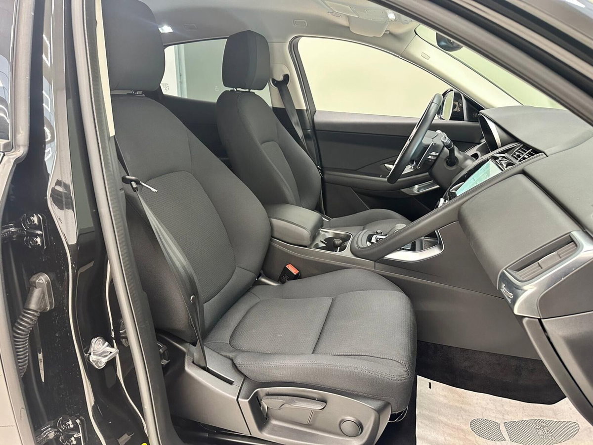 Jaguar E-Pace 1.5 I3 160 CV Auto SE (18)