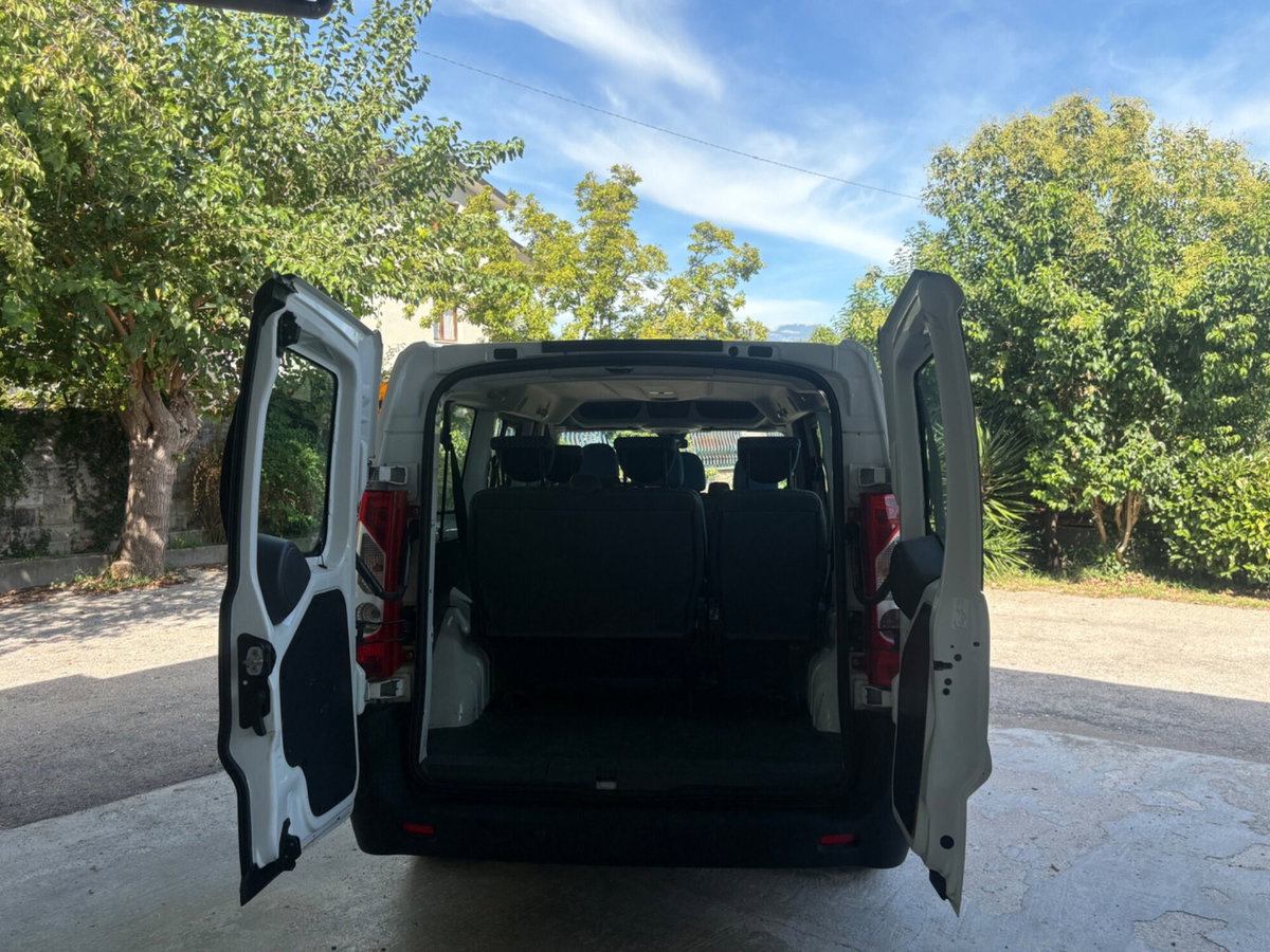 Fiat Scudo Furgone 2.0 MJT/130 PC-TN Furgone Vetrato 10q. Comfort (12)