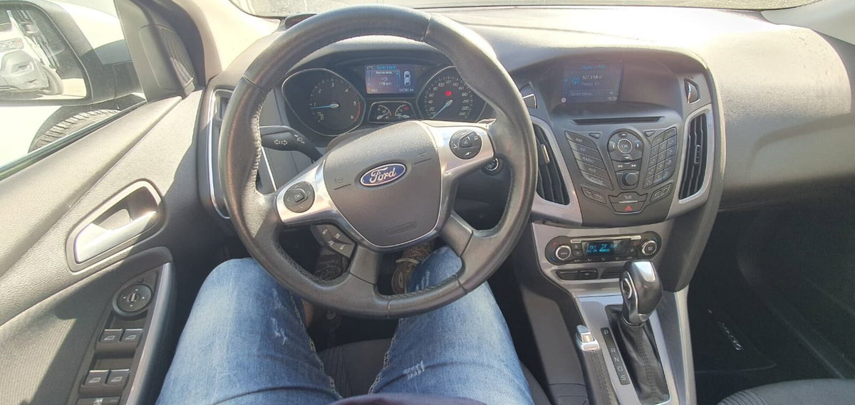 Ford Focus 2.0 TDCi 115 CV Powershift Titanium (5)