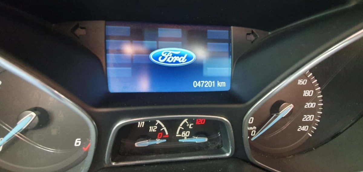 Ford Focus 2.0 TDCi 115 CV Powershift Titanium (6)