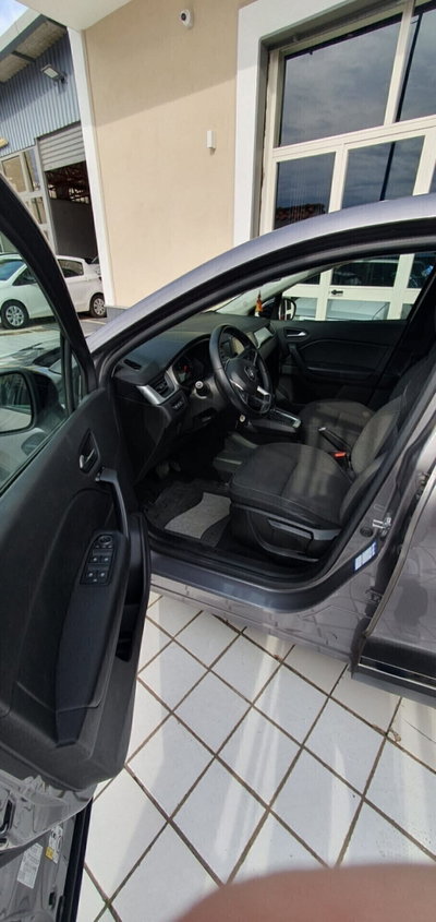 Renault Captur Blue dCi 115 CV EDC Business (5)