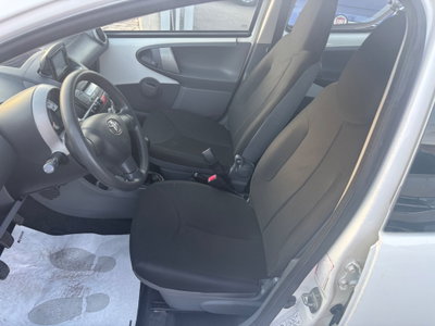 Toyota Aygo 1.0 12V VVT-i 5 porte Now Connect (12)