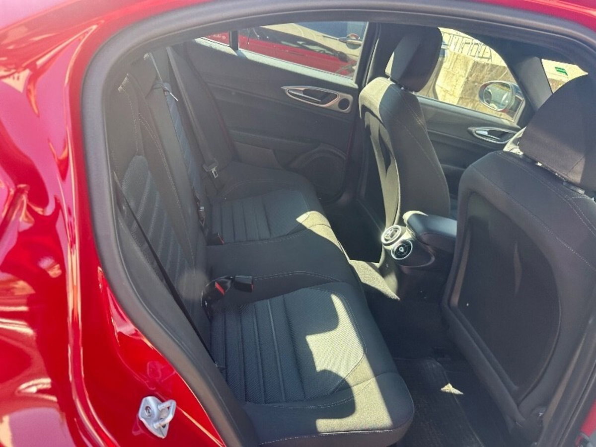 Alfa Romeo Giulia 2.2 t Sprint 160cv auto (11)