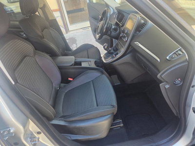 Renault Scenic E-Tech Electric 1.5 dCi 110CV EDC Energy (17)