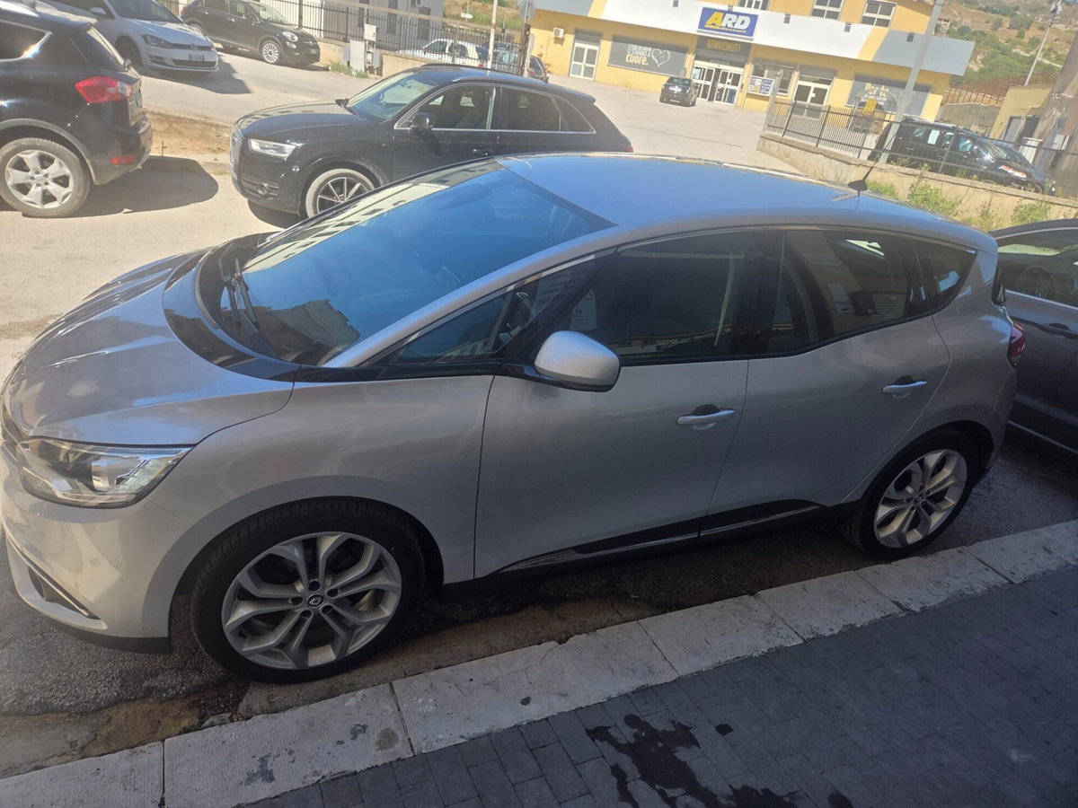 Renault Scenic E-Tech Electric 1.5 dCi 110CV EDC Energy (9)