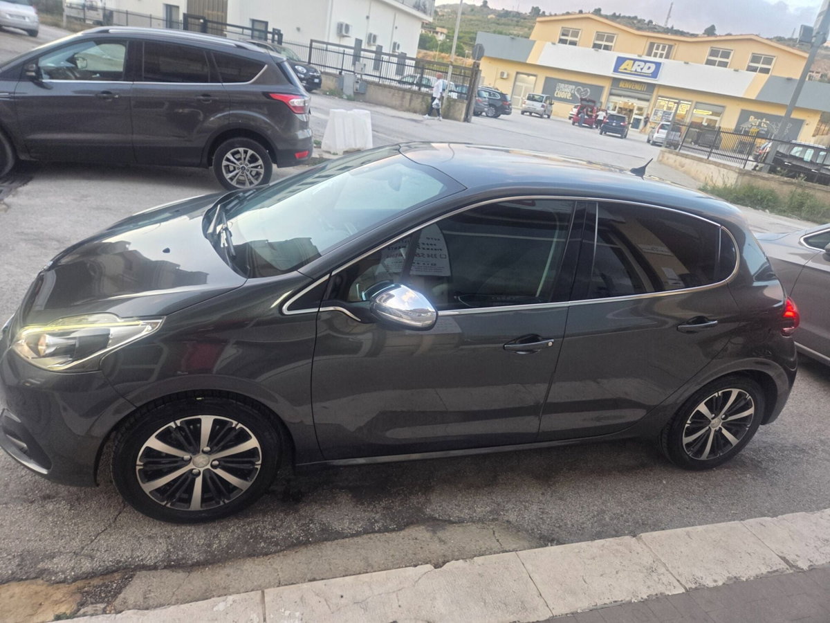 Peugeot 208 100 5 porte Allure (12)