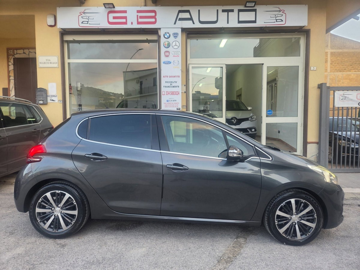 Peugeot 208 100 5 porte Allure (13)