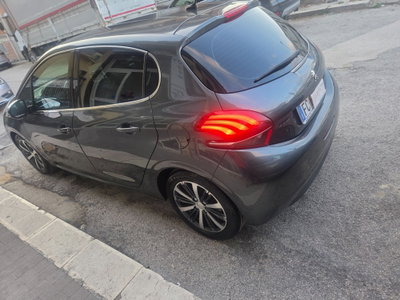 Peugeot 208 100 5 porte Allure (6)