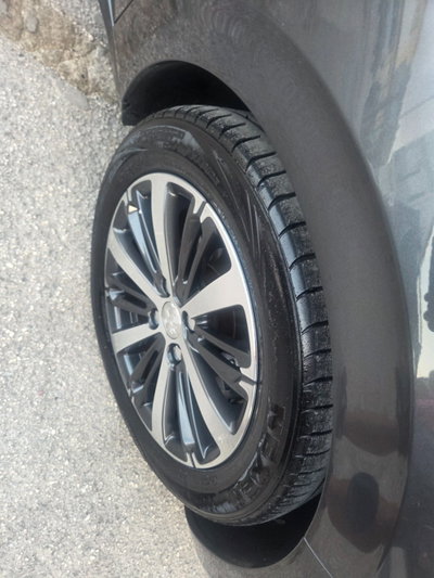 Peugeot 208 100 5 porte Allure (9)