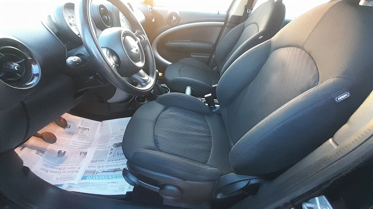MINI Mini Countryman 1.6 Cooper D Countryman (11)