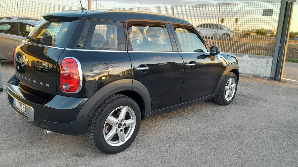 MINI Mini Countryman 1.6 Cooper D Countryman (16)