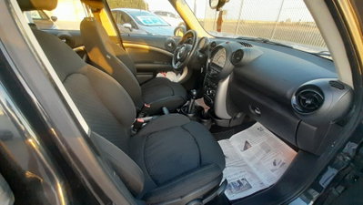 MINI Mini Countryman 1.6 Cooper D Countryman (19)