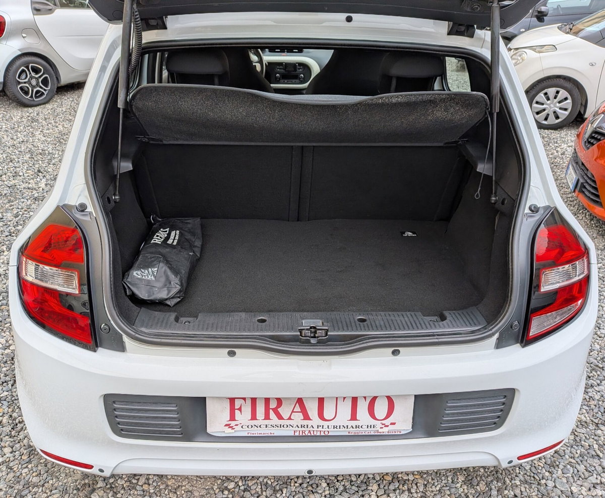 Renault Twingo 1.0 SCe Live (11)