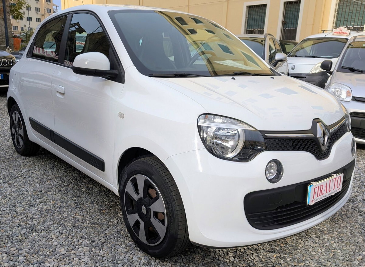 Renault Twingo 1.0 SCe Live (2)