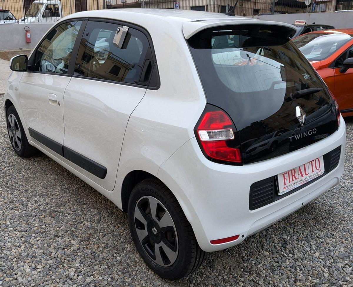 Renault Twingo 1.0 SCe Live (6)
