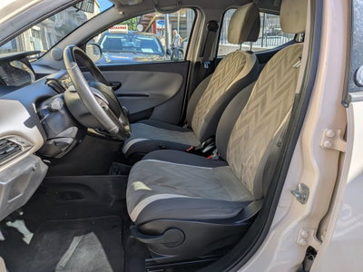 Lancia Ypsilon 1.3 MJT 16V 95 CV 5 porte S&S Platinum (10)