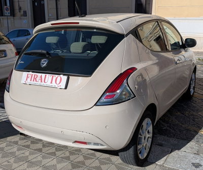 Lancia Ypsilon 1.3 MJT 16V 95 CV 5 porte S&S Platinum (6)
