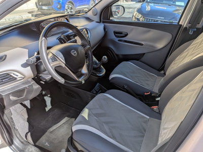 Lancia Ypsilon 1.3 MJT 16V 95 CV 5 porte S&S Platinum (8)